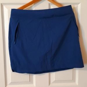 Orvis skort with mesh shorts and zipper pockets